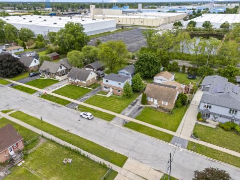 7809 Columbia Drive Bridgeview IL 60455