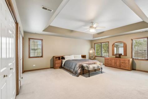 1105 Portsmouth Circle Gurnee IL 60031