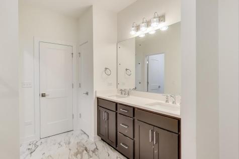 898 North Quentin Road Palatine IL 60067