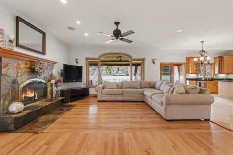 2975 Glenview Road Glenview IL 60025