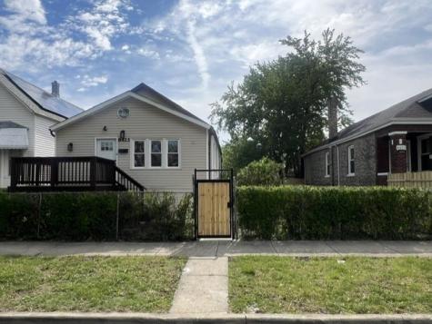 8423 South Carpenter Street Chicago IL 60620