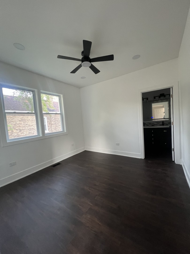 8423 South Carpenter Street Chicago IL 60620