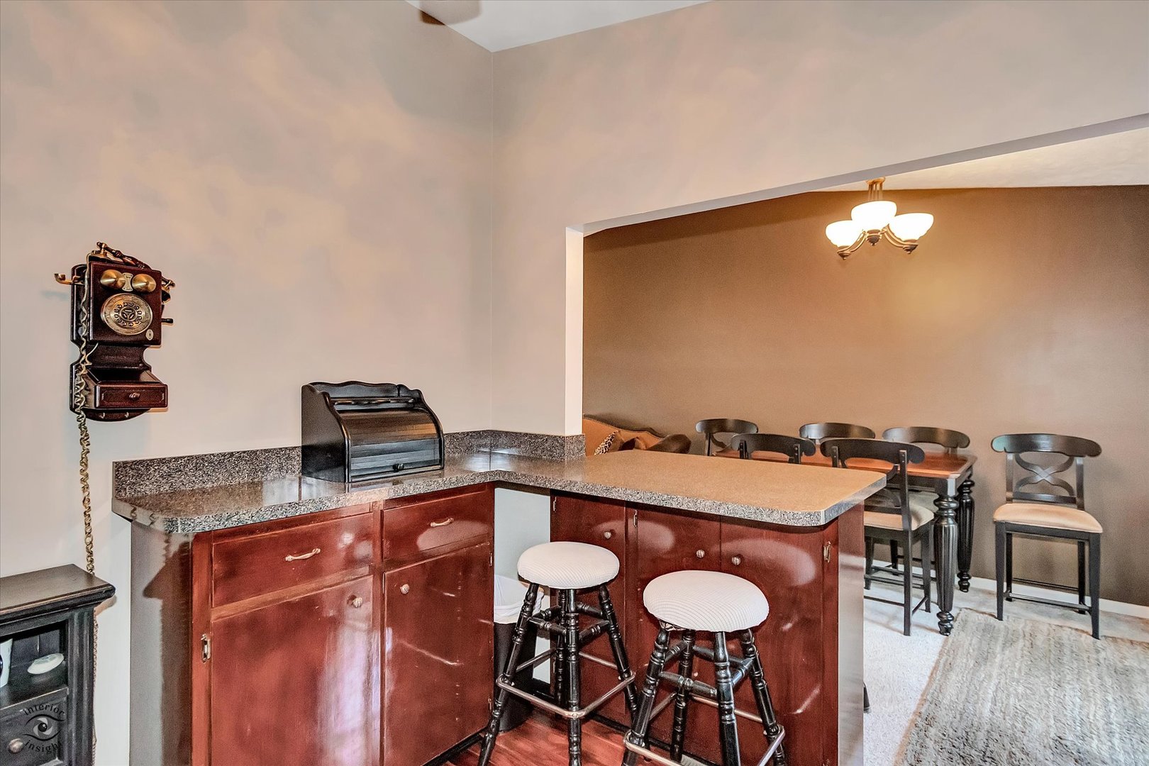 5915 Pershing Avenue Downers Grove IL 60516