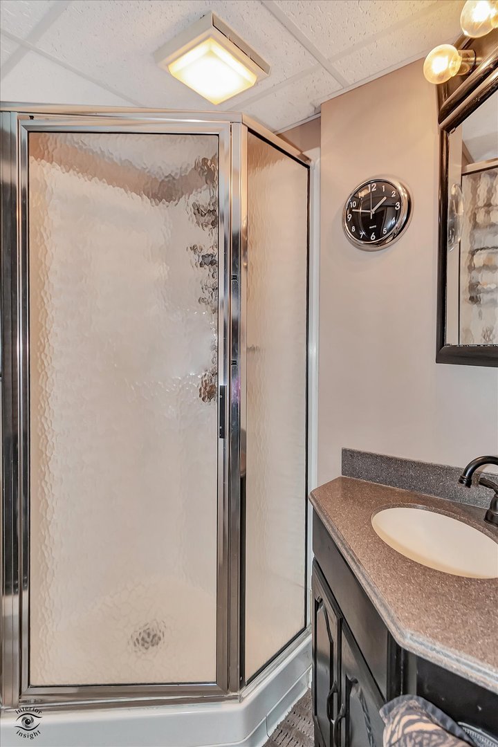 5915 Pershing Avenue Downers Grove IL 60516