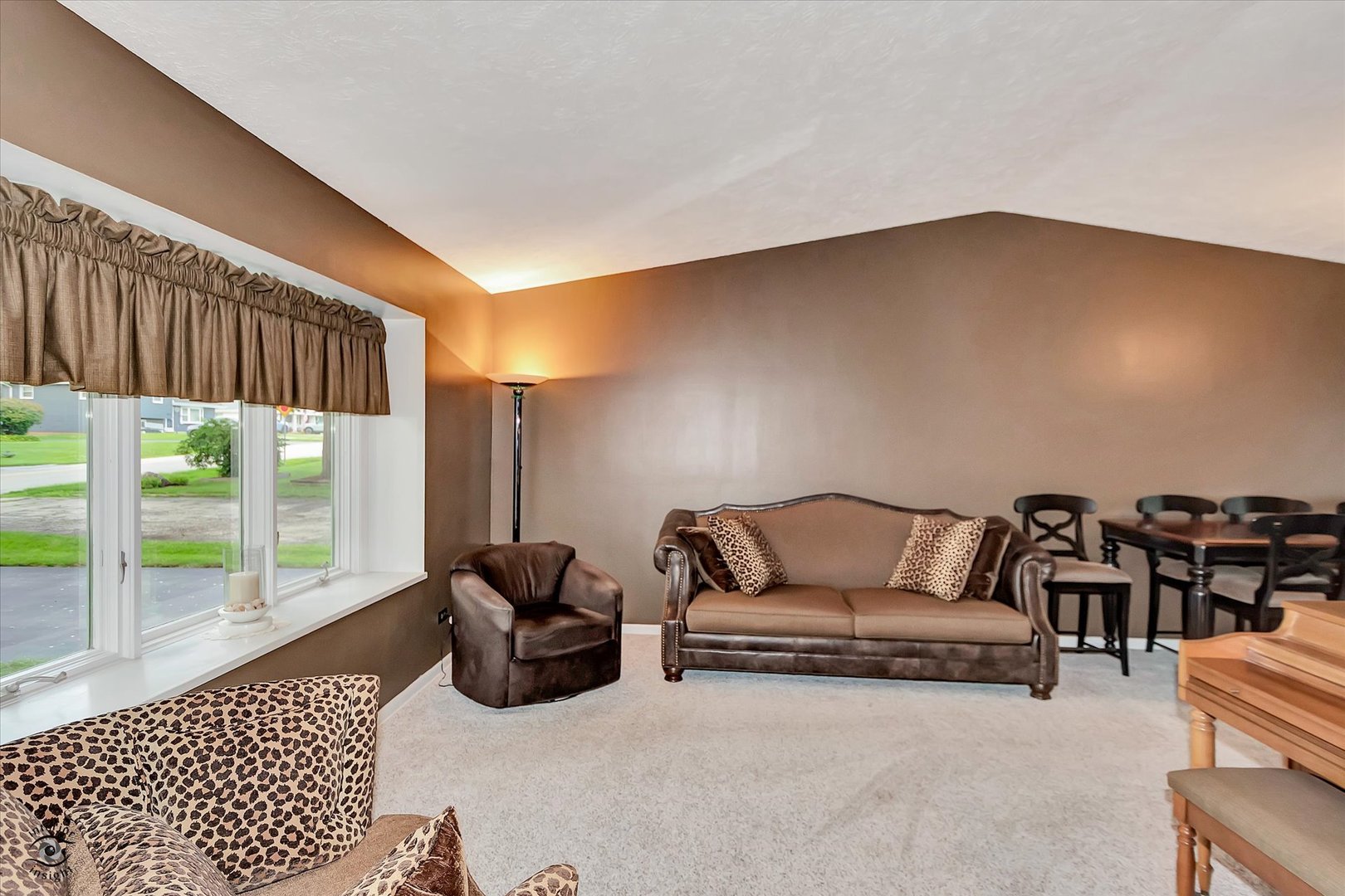 5915 Pershing Avenue Downers Grove IL 60516