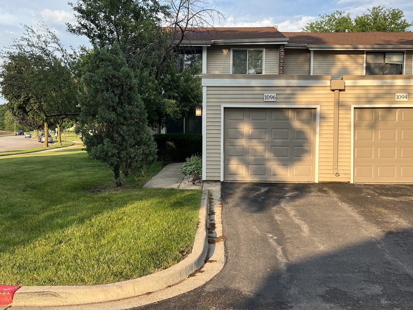1096 Cascade Drive Aurora IL 60506