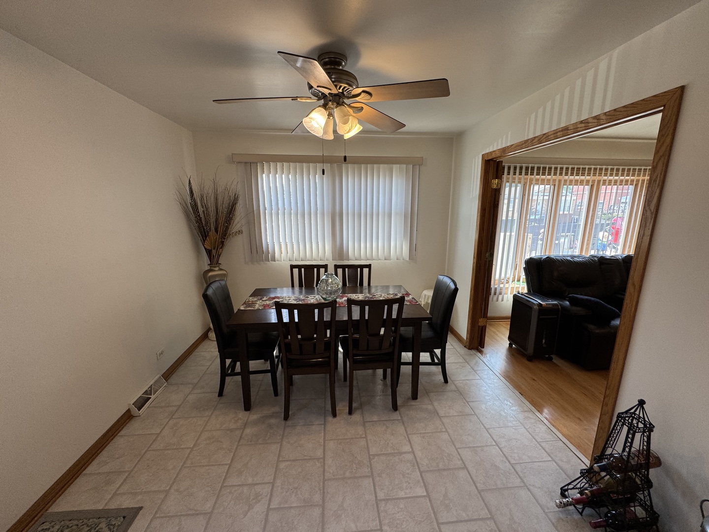 11117 South Avenue L Chicago IL 60617