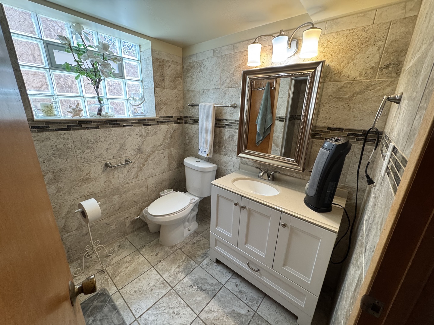 11117 South Avenue L Chicago IL 60617