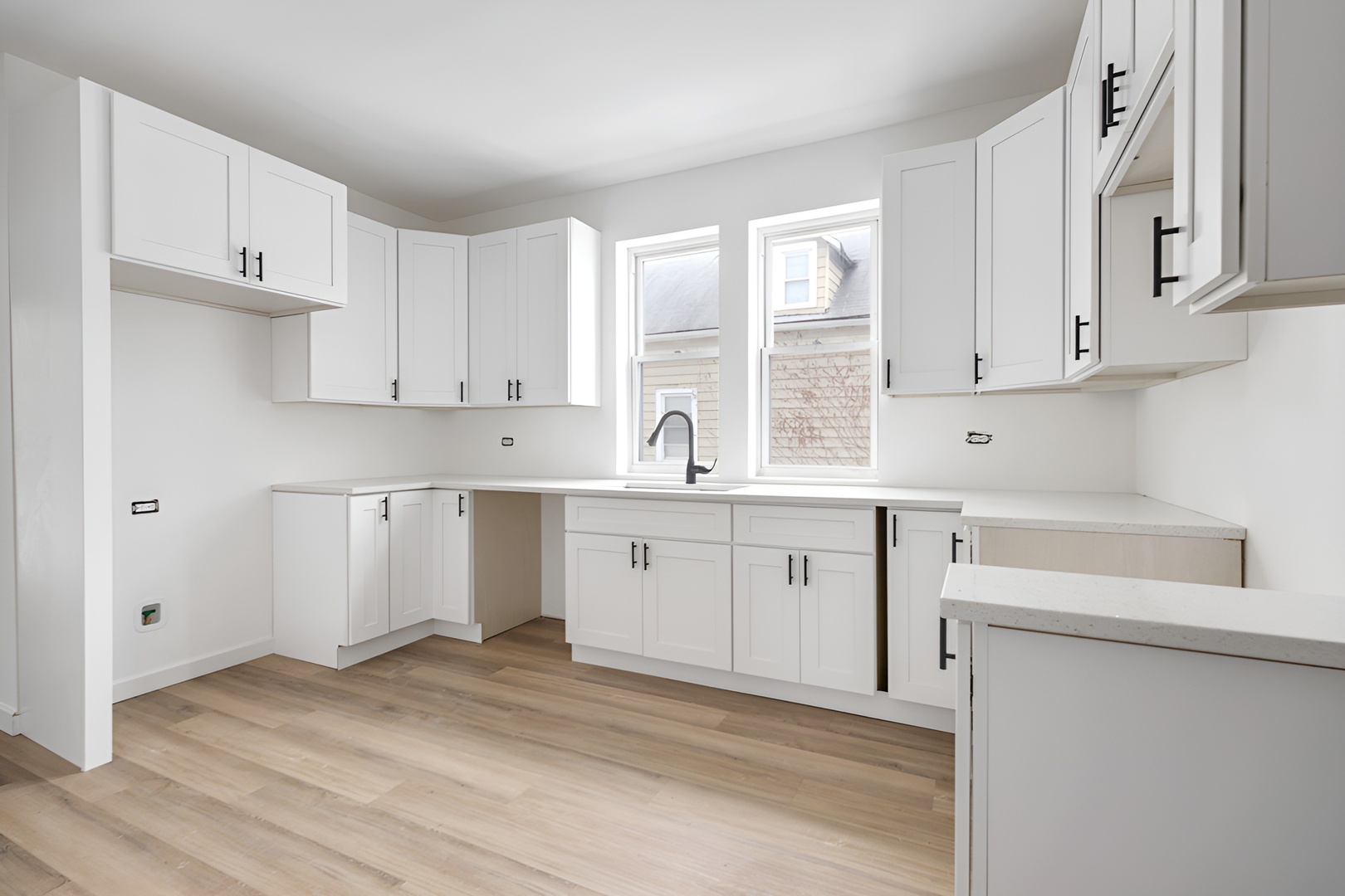 8528 South Escanaba Avenue Chicago IL 60617