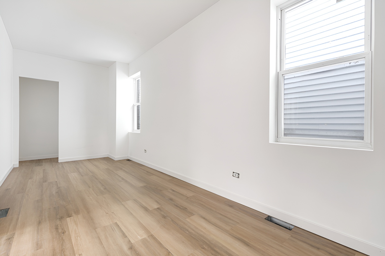 8528 South Escanaba Avenue Chicago IL 60617