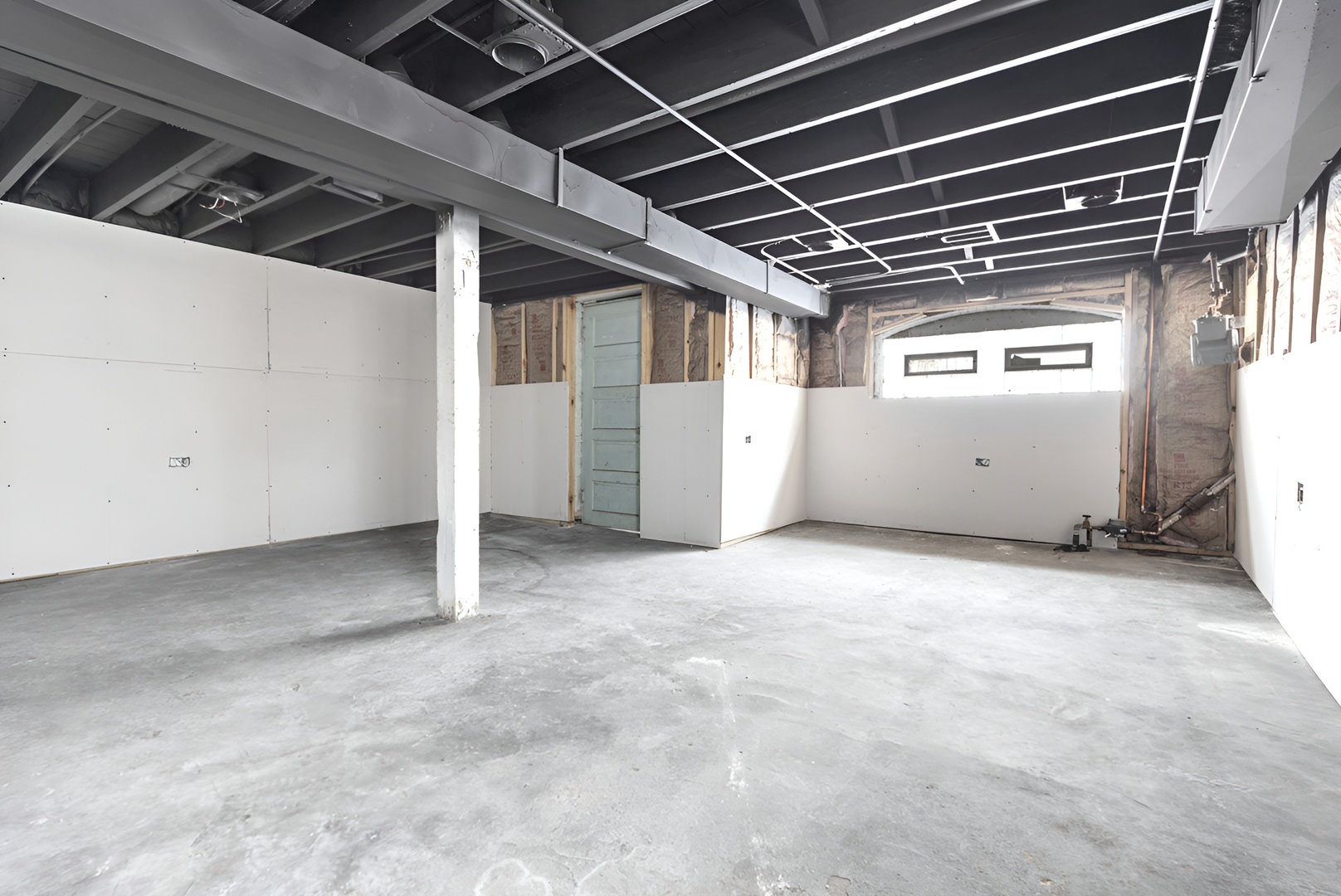 8528 South Escanaba Avenue Chicago IL 60617