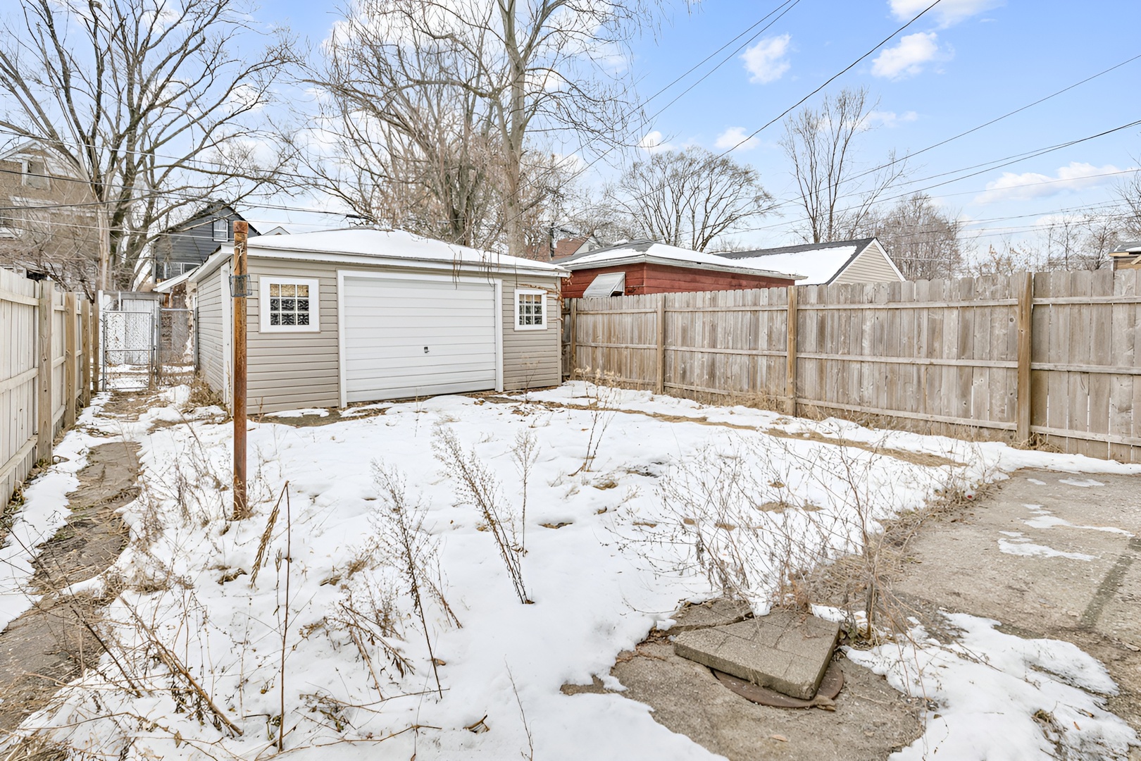 8528 South Escanaba Avenue Chicago IL 60617