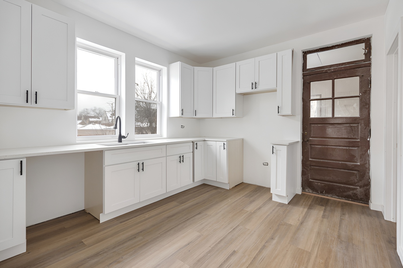 8528 South Escanaba Avenue Chicago IL 60617