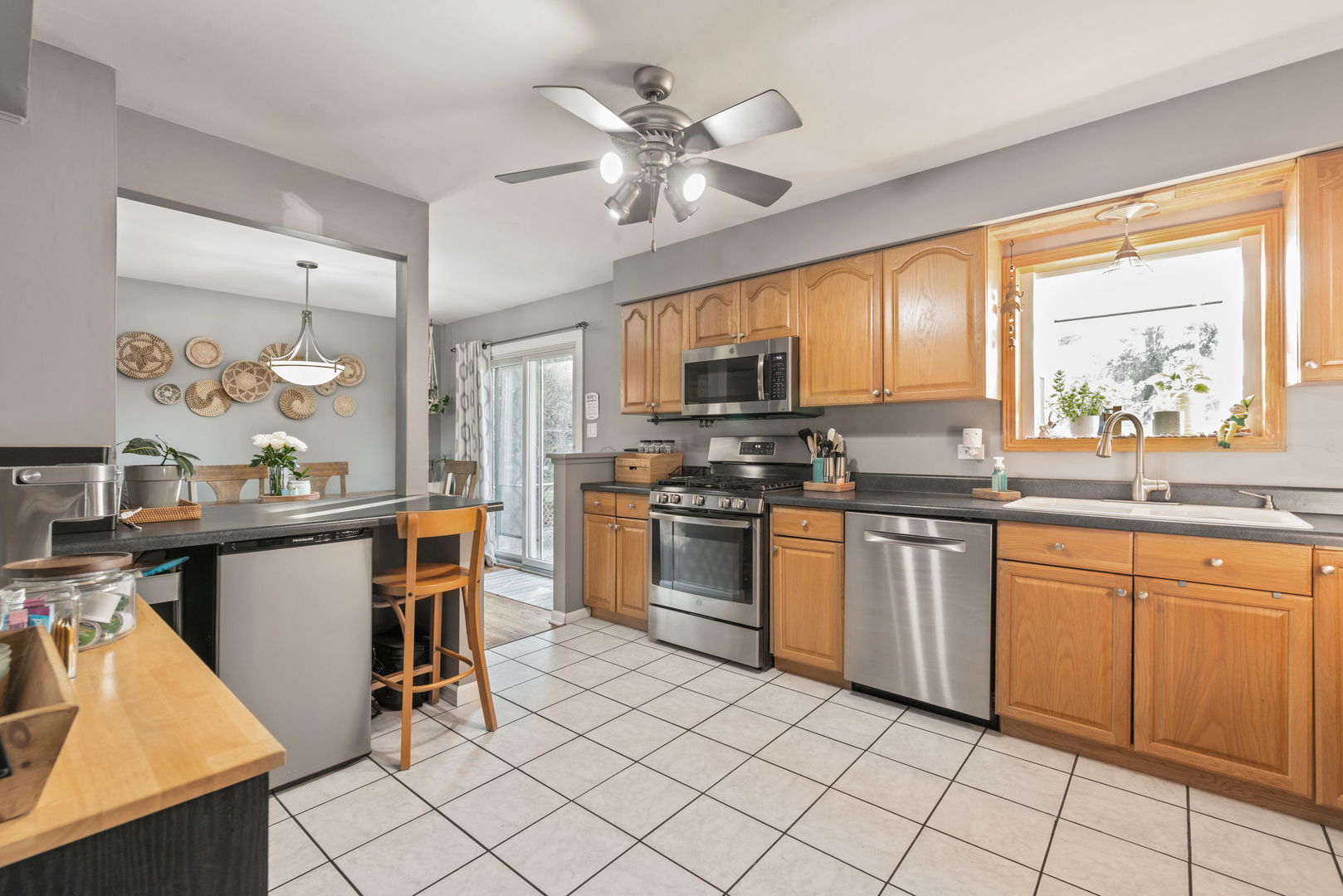 216 South Edgewood Avenue Lombard IL 60148