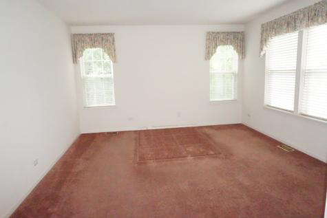 108 Woodview Court Glen Ellyn IL 60137