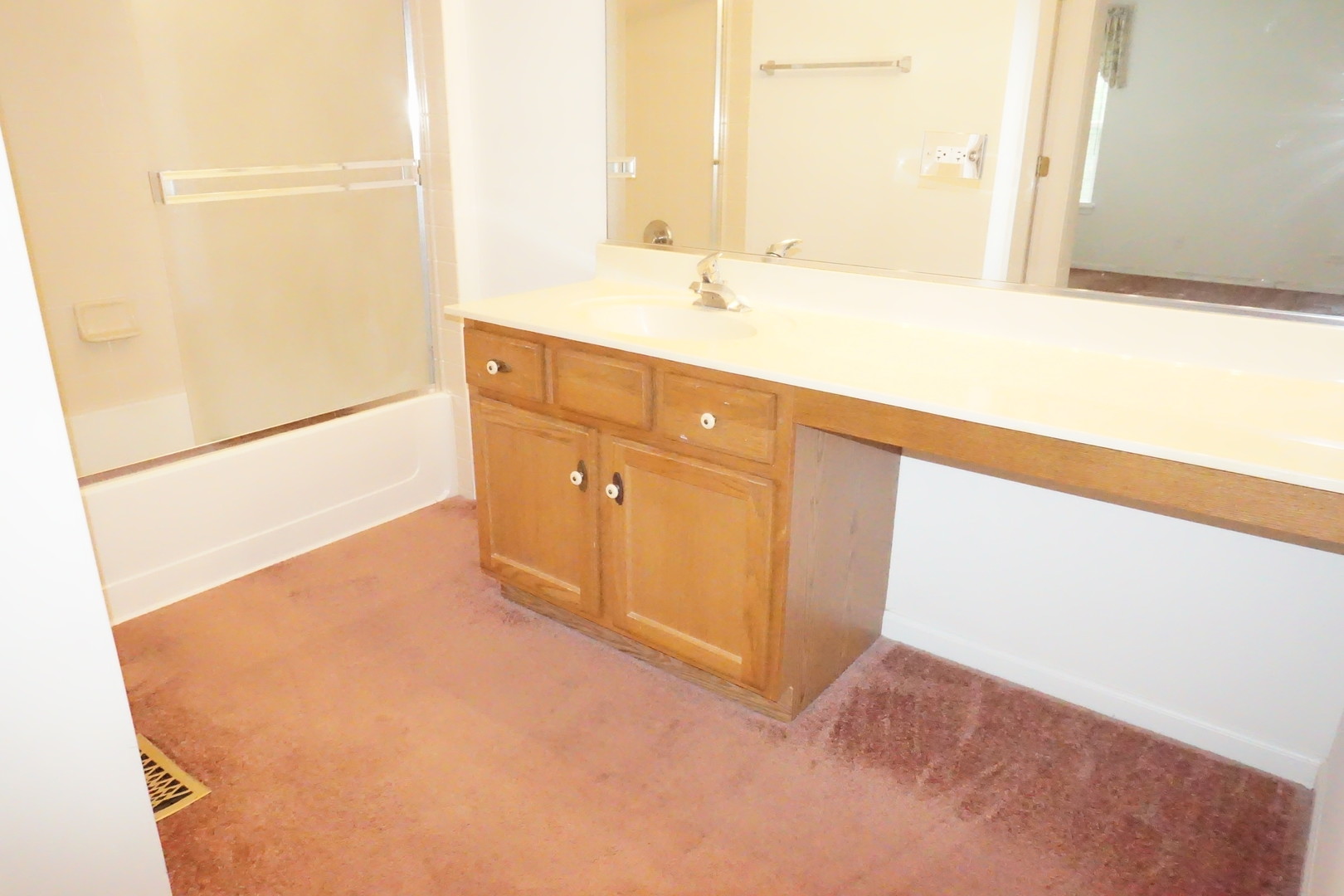 108 Woodview Court Glen Ellyn IL 60137