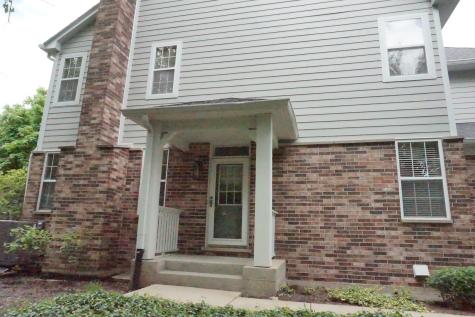 108 Woodview Court Glen Ellyn IL 60137