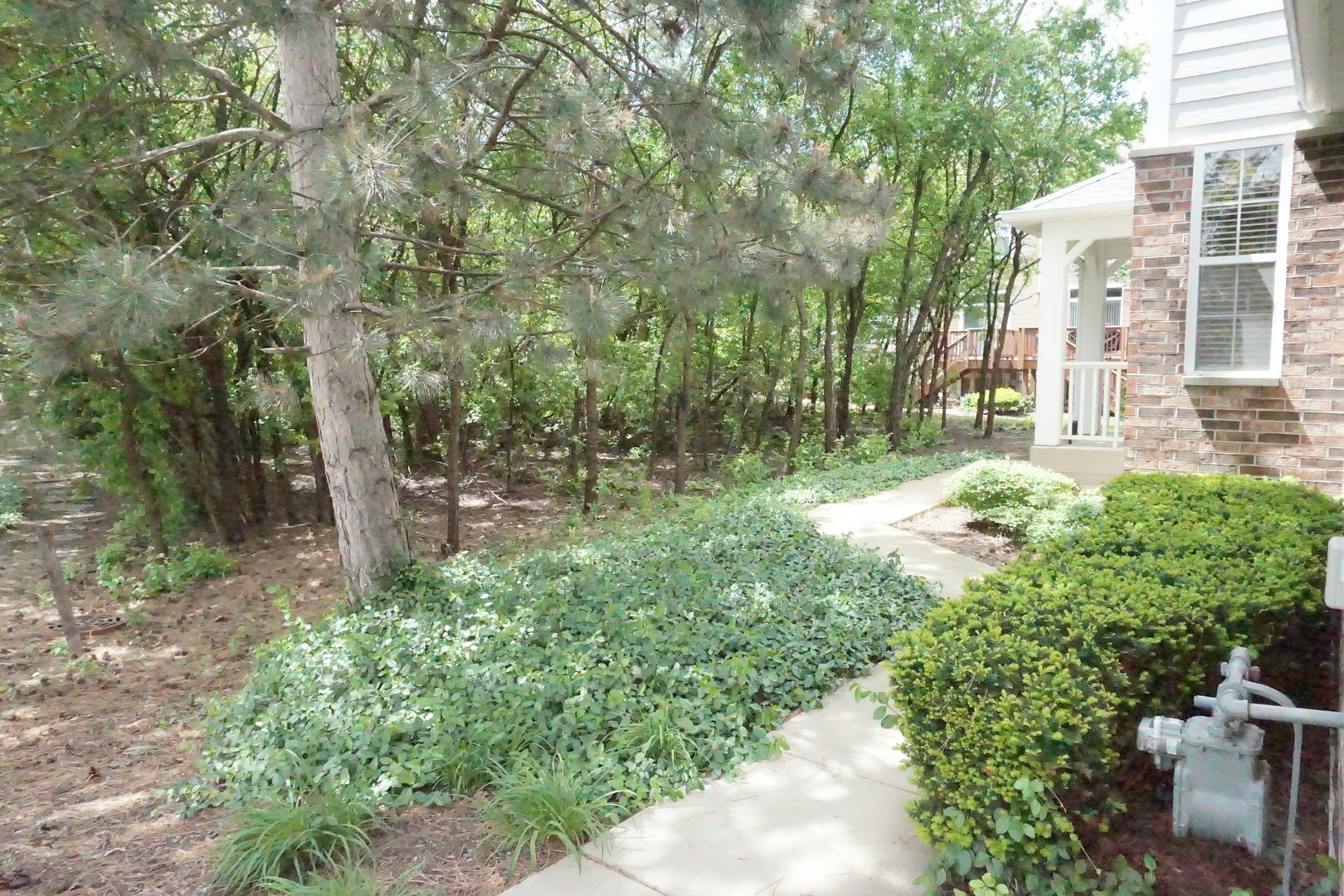 108 Woodview Court Glen Ellyn IL 60137