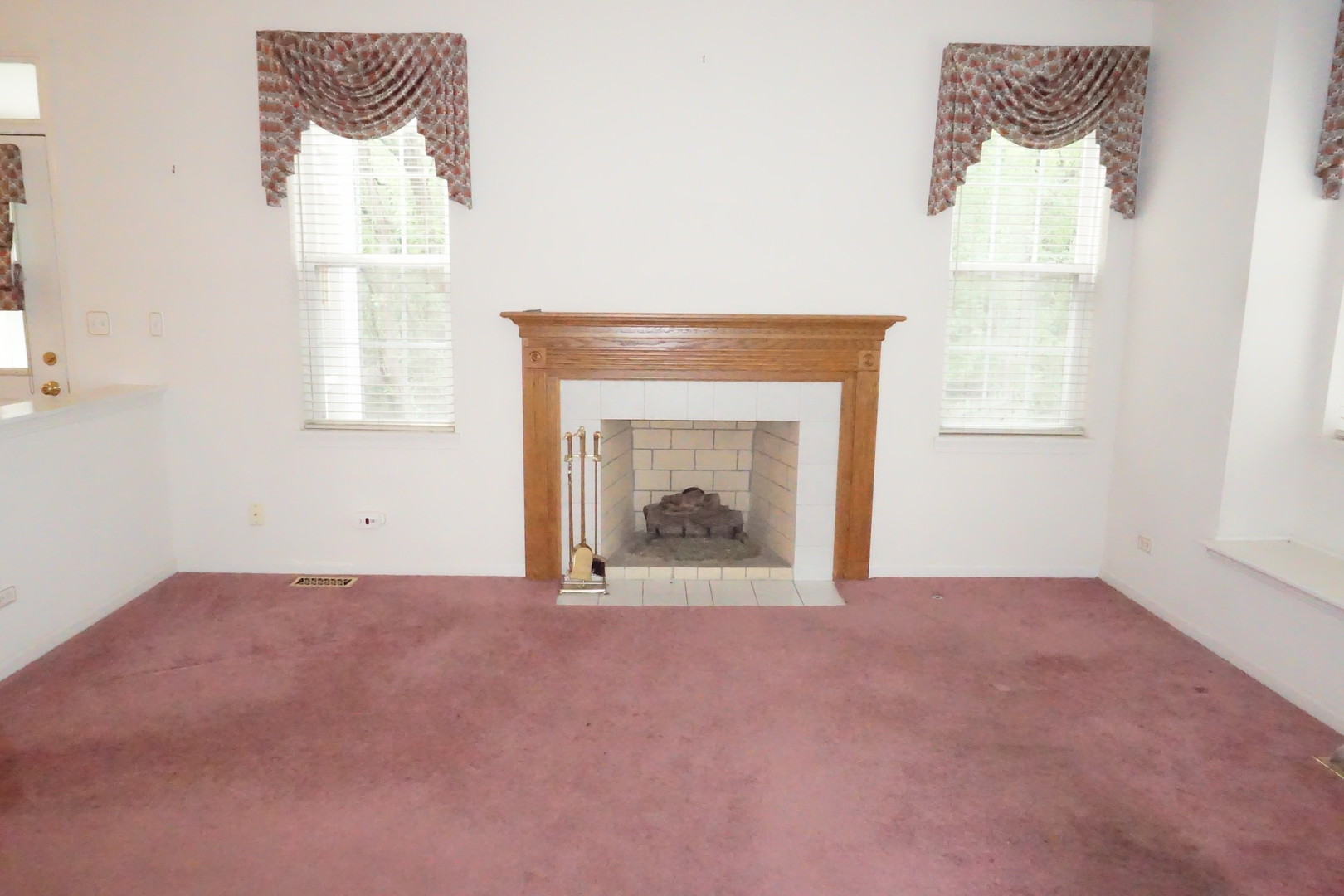 108 Woodview Court Glen Ellyn IL 60137