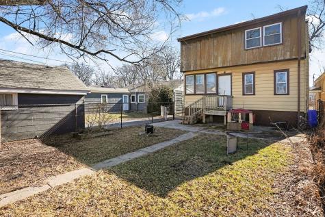 8332 44TH Place Lyons IL 60534