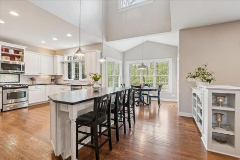 676 Framingham Court Gurnee IL 60031
