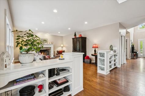 676 Framingham Court Gurnee IL 60031