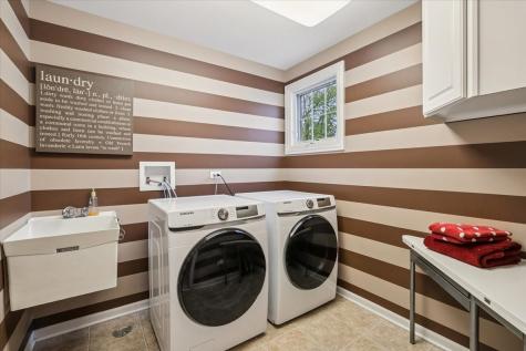 676 Framingham Court Gurnee IL 60031