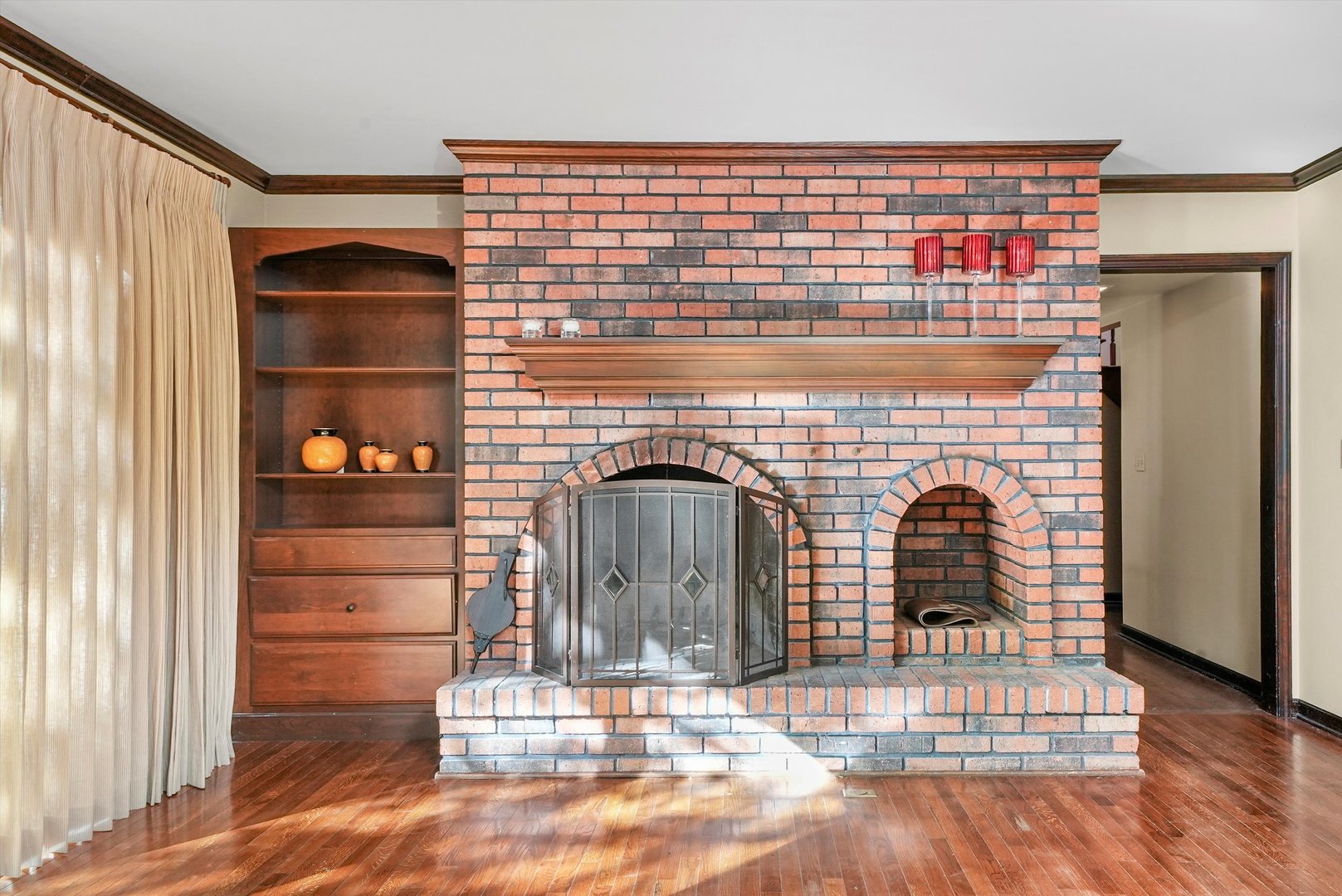 23W121 Kings Court Glen Ellyn IL 60137