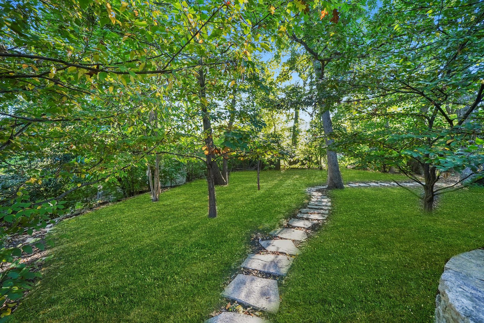 23W121 Kings Court Glen Ellyn IL 60137