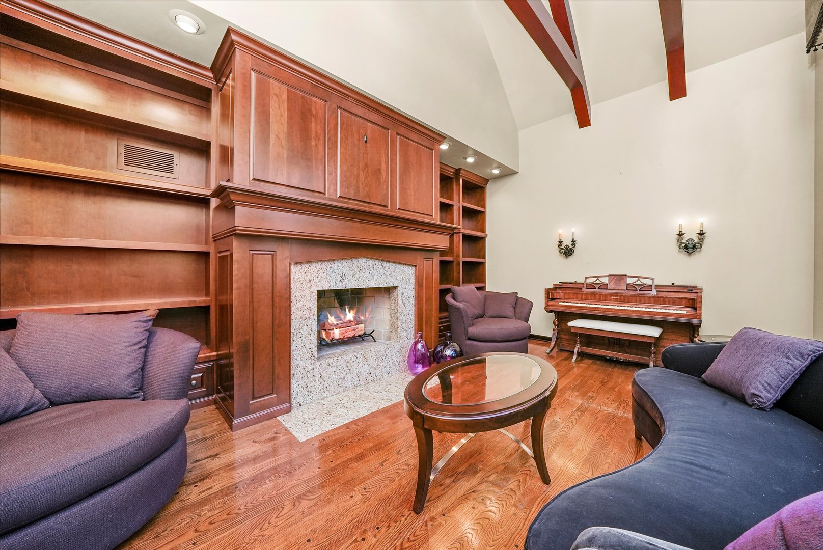 23W121 Kings Court Glen Ellyn IL 60137