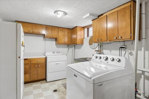 748 North Rohde Avenue Hillside IL 60162