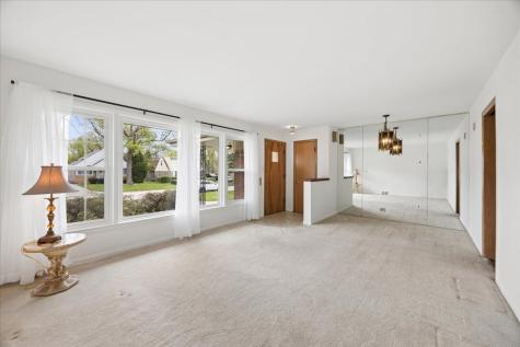 748 North Rohde Avenue Hillside IL 60162