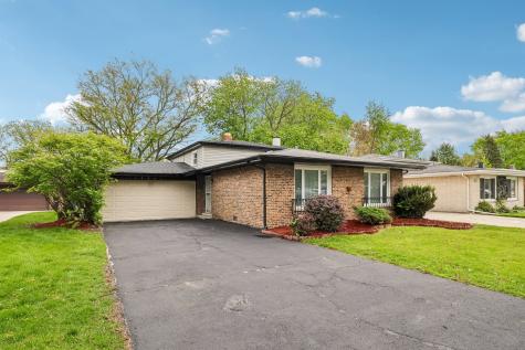 15631 E End Avenue Dolton IL 60419