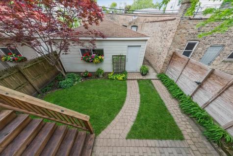 1808 West School Street Chicago IL 60657