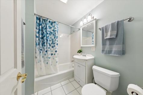 1808 West School Street Chicago IL 60657
