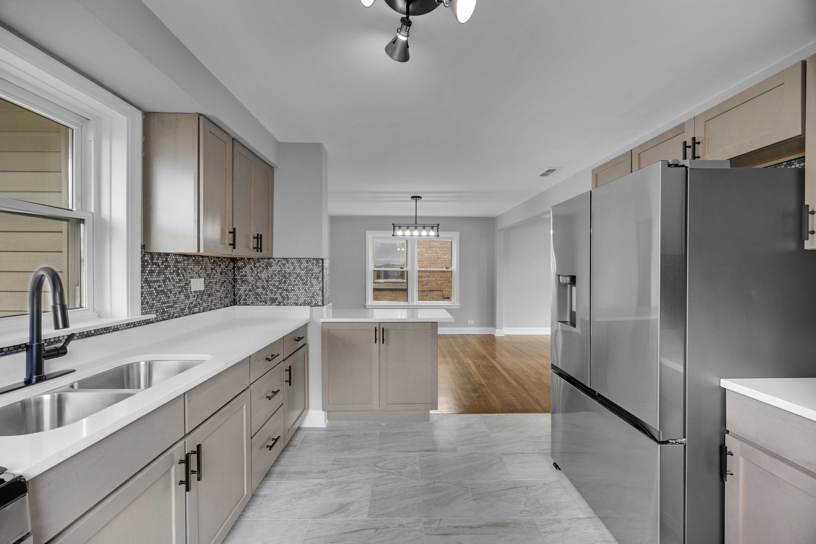 10626 South Lowe Avenue Chicago IL 60628