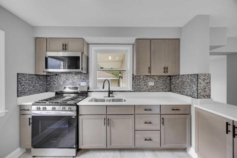 10626 South Lowe Avenue Chicago IL 60628