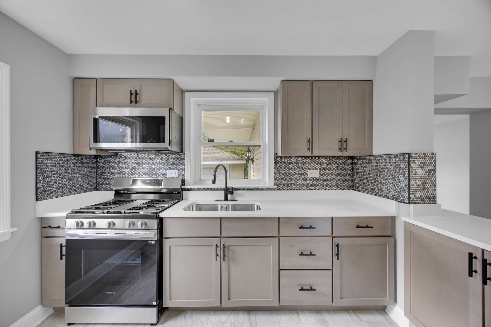 10626 South Lowe Avenue Chicago IL 60628