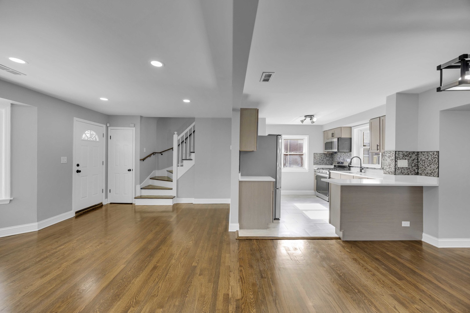 10626 South Lowe Avenue Chicago IL 60628