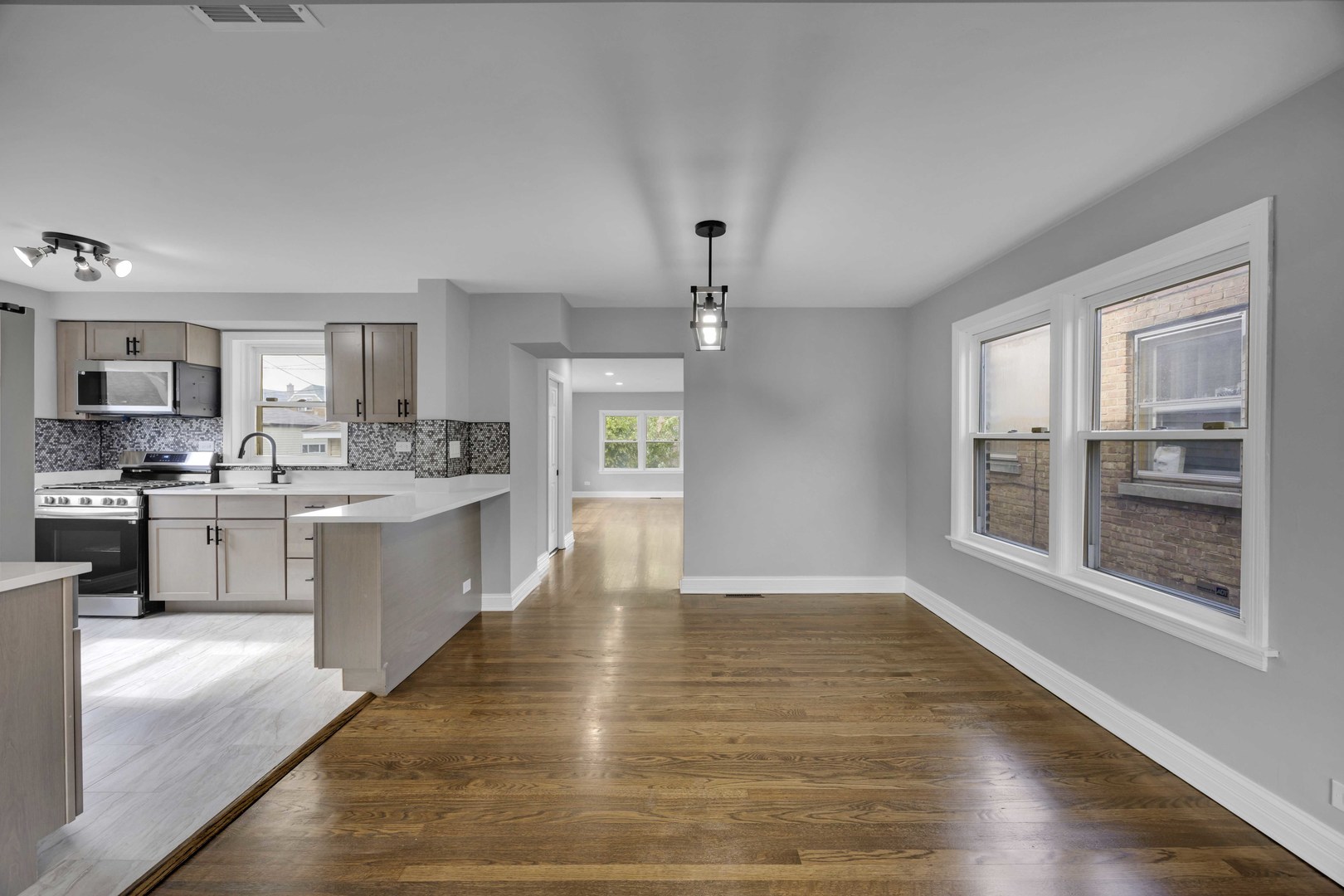10626 South Lowe Avenue Chicago IL 60628