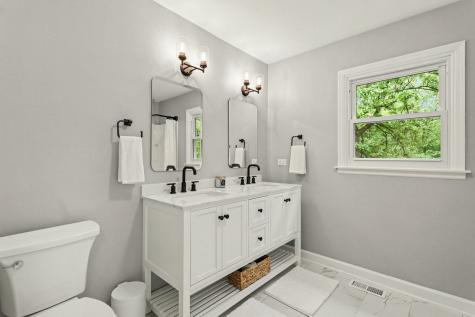 152 Lorraine Drive Lake Zurich IL 60047