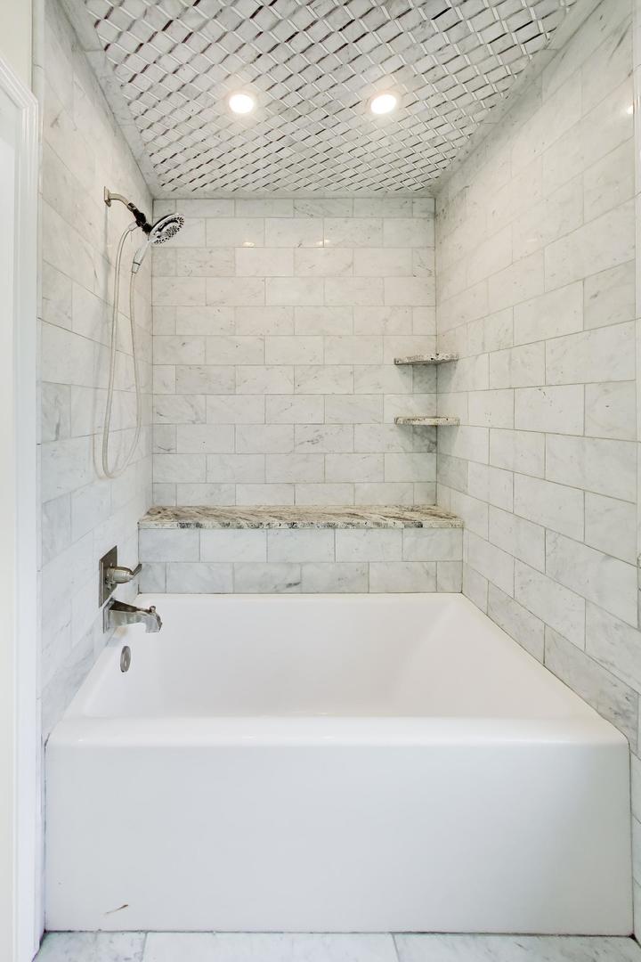 8S510 Oxford Lane Naperville IL 60565