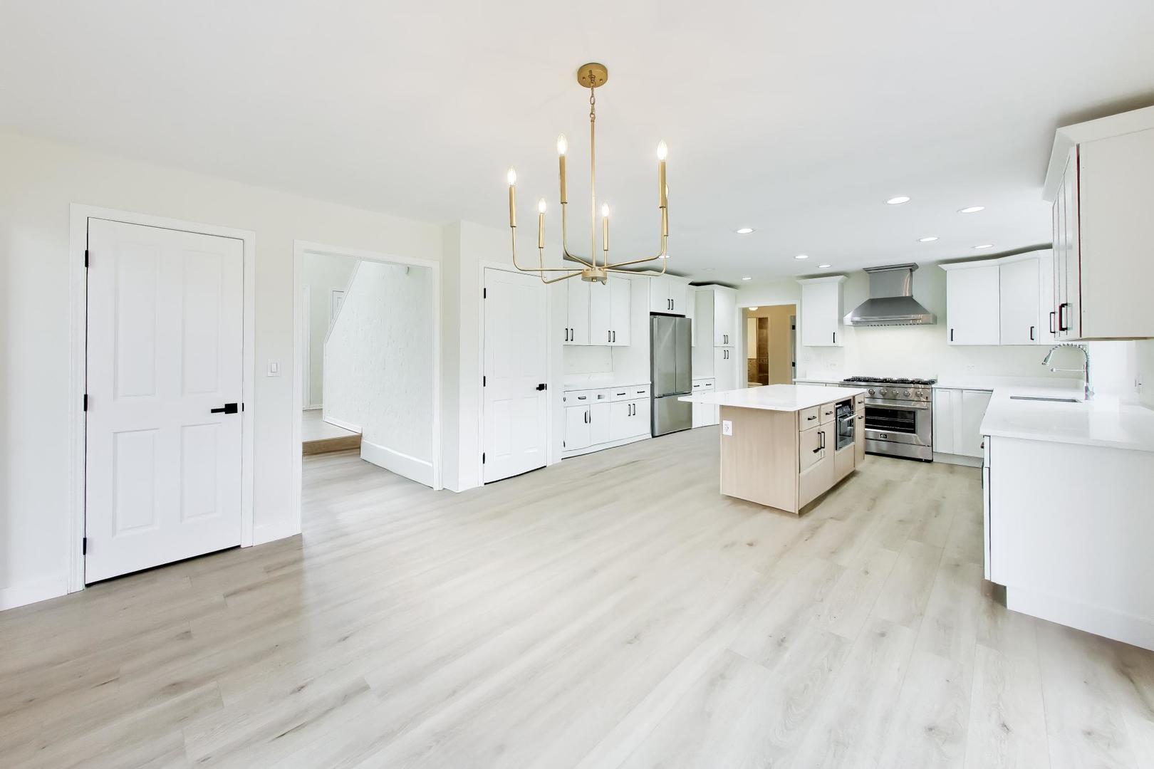 8S510 Oxford Lane Naperville IL 60565