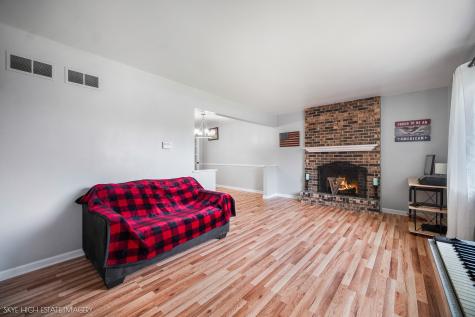 28W516 Leverenz Road Naperville IL 60564