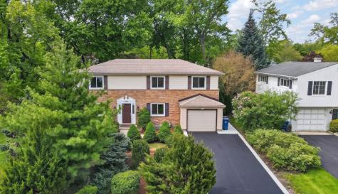 208 Pine Street Deerfield IL 60015