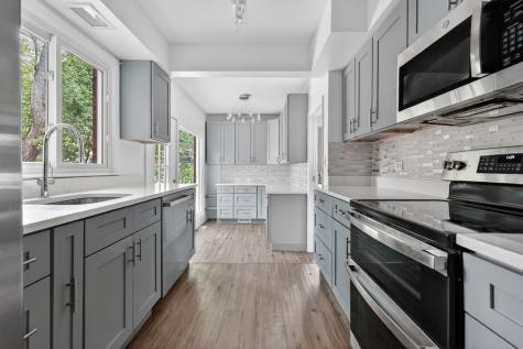 208 Pine Street Deerfield IL 60015
