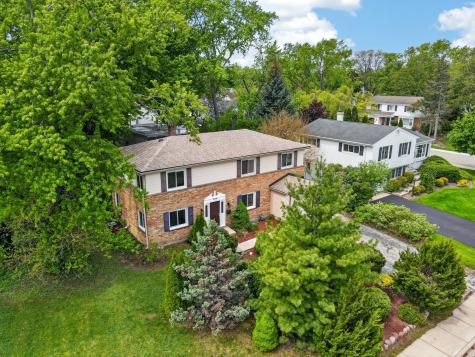 208 Pine Street Deerfield IL 60015