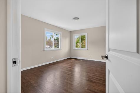 208 Pine Street Deerfield IL 60015