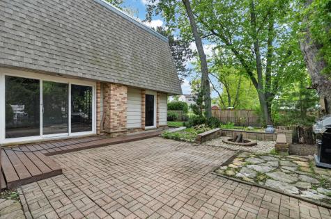 208 Pine Street Deerfield IL 60015