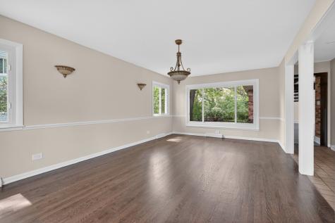 208 Pine Street Deerfield IL 60015